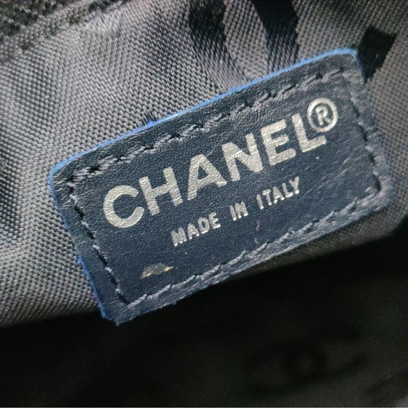 CHANEL CC DENIM SHOULDER BAG - Picture 11 of 12